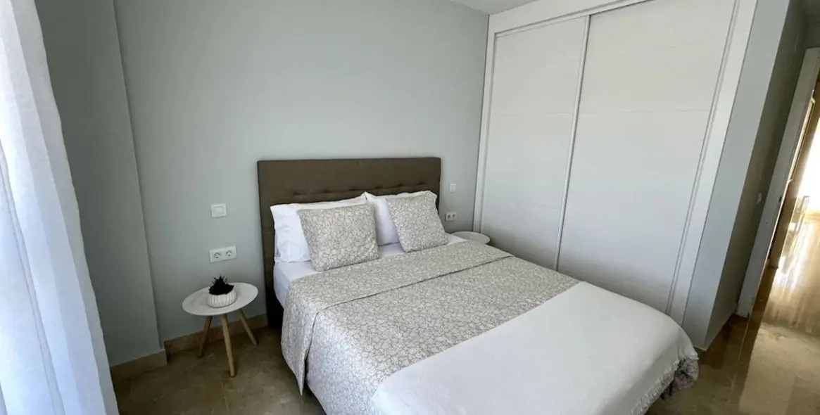Long-term rent of penthouse in Estepona 10