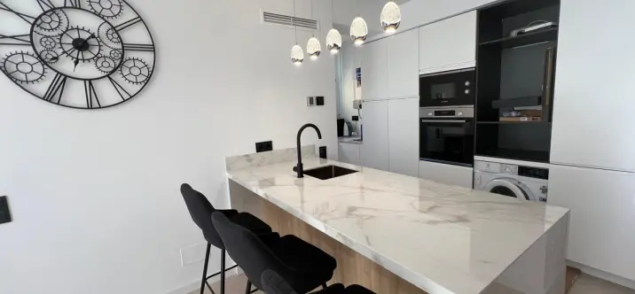 Long-term rent of middle floor apartment in Marbella 4
