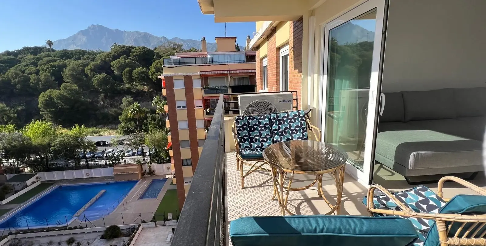 Продажа апартаментов на среднем этаже в Marbella 1