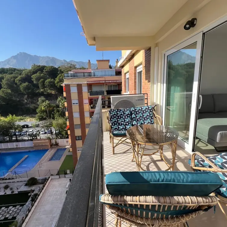 Продажа апартаментов на среднем этаже в Marbella