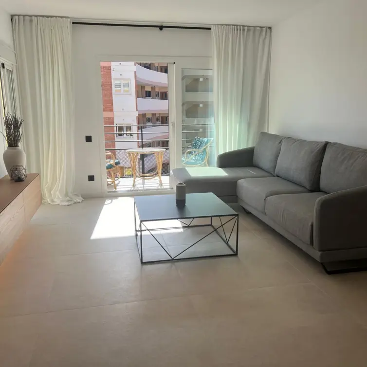 Продажа апартаментов на среднем этаже в Marbella
