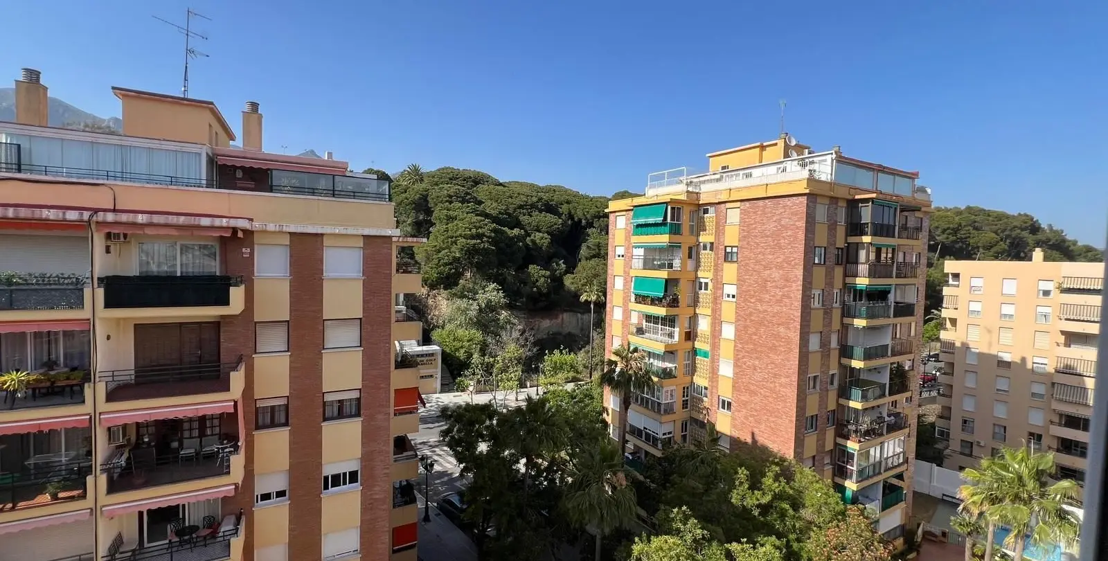 Продажа апартаментов на среднем этаже в Marbella 13