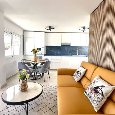 Sale of middle floor apartment in La Cala de Mijas