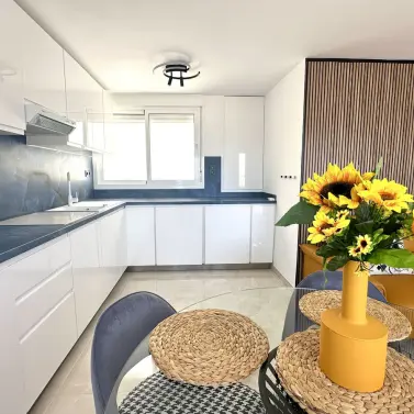 Sale of middle floor apartment in La Cala de Mijas