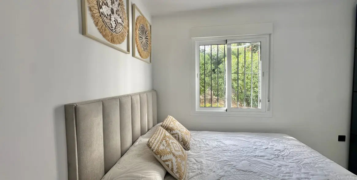 Sale of middle floor apartment in La Cala de Mijas 21