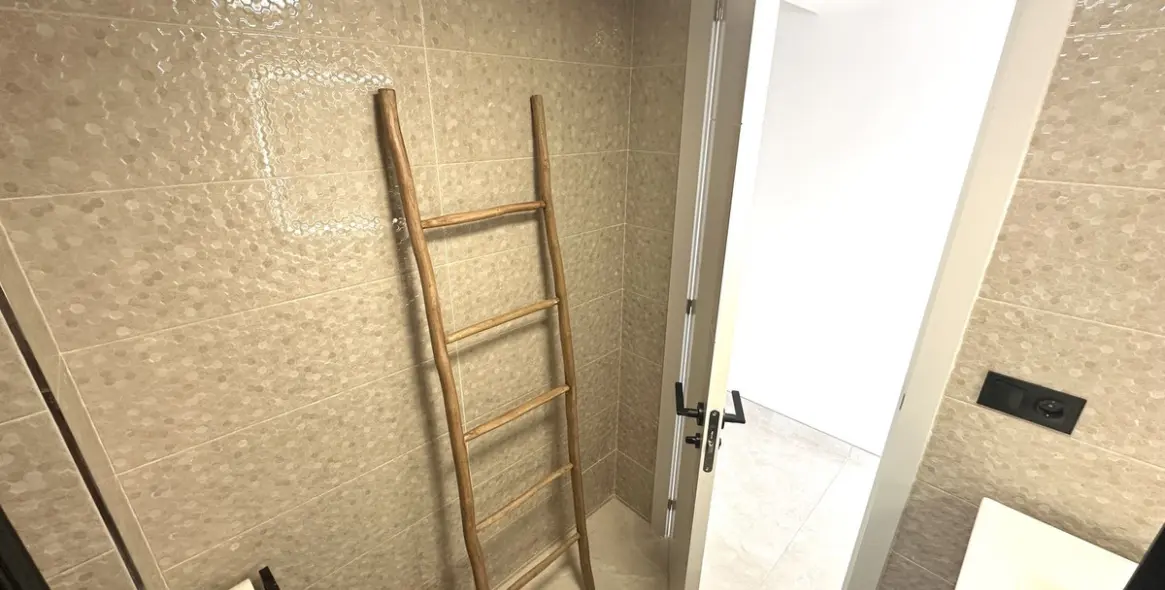 Sale of middle floor apartment in La Cala de Mijas 24