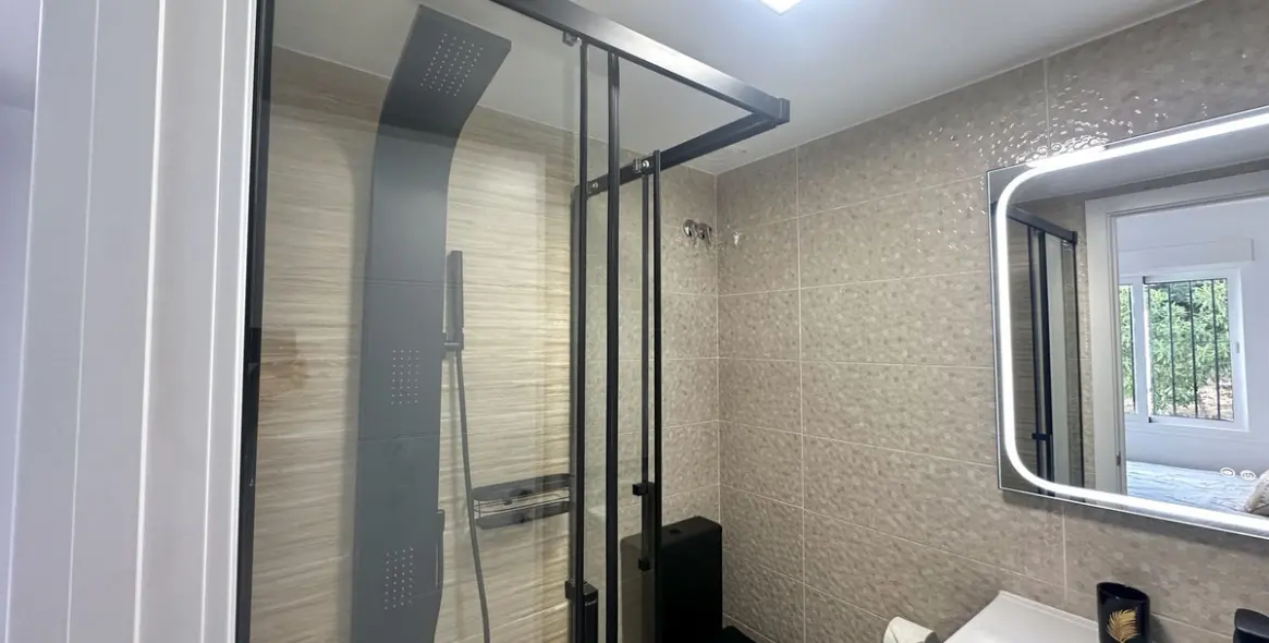 Sale of middle floor apartment in La Cala de Mijas 25