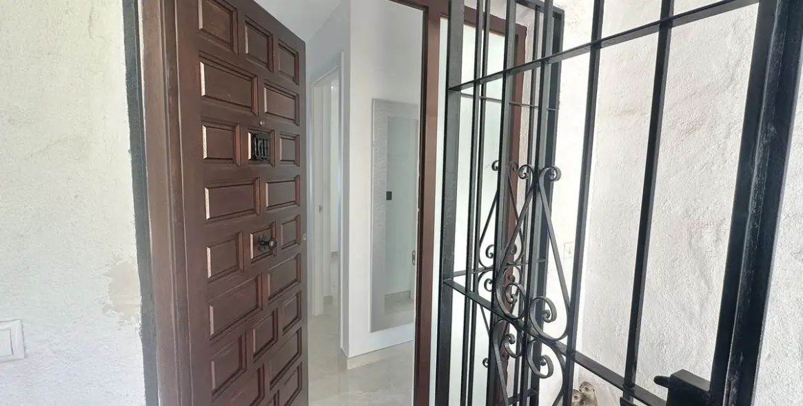 Sale of middle floor apartment in La Cala de Mijas 33