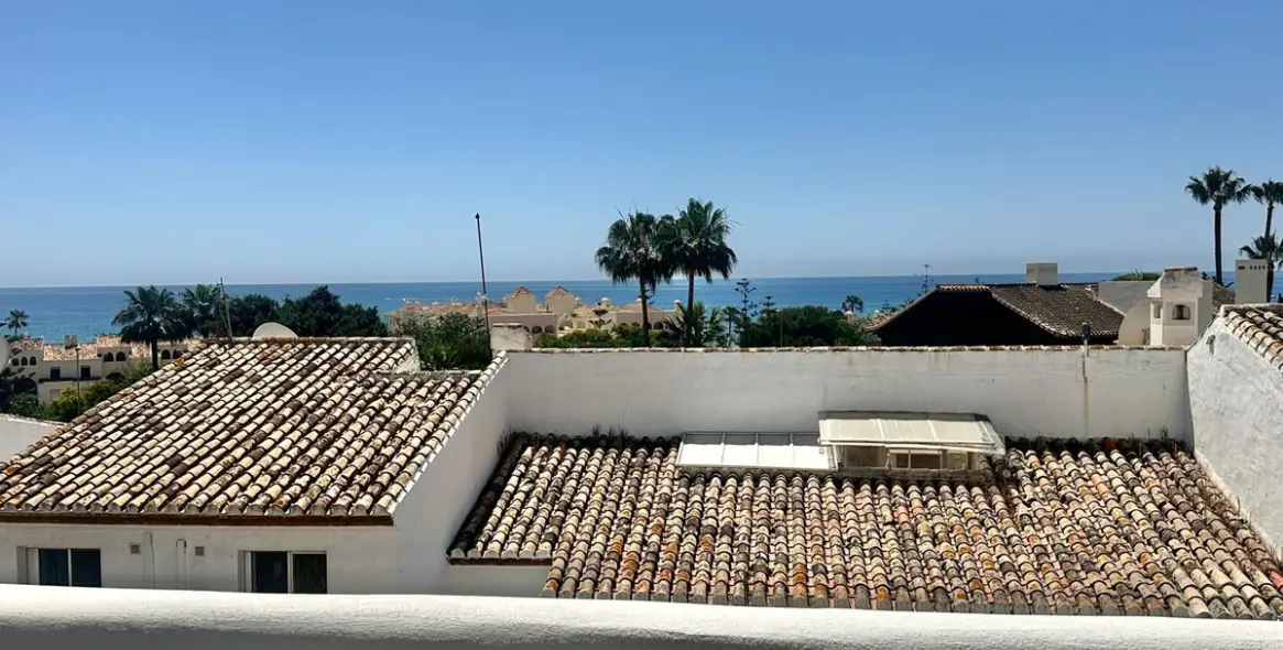 Sale of middle floor apartment in La Cala de Mijas 34