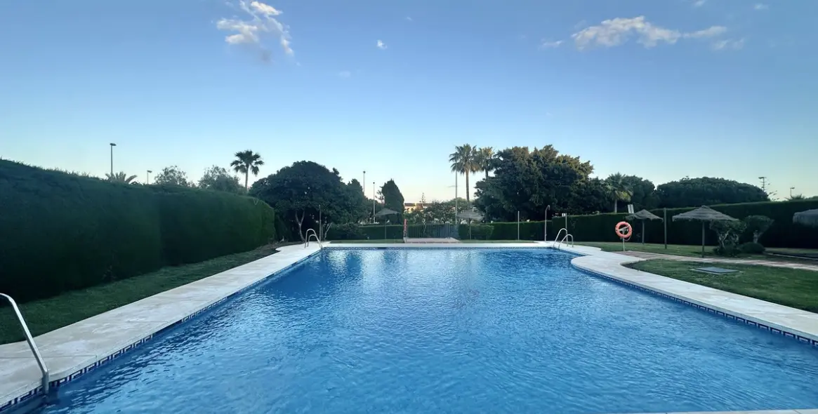 Sale of middle floor apartment in La Cala de Mijas 37