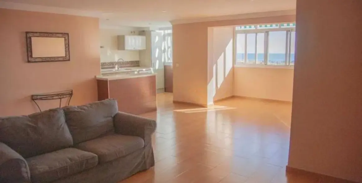Sale of middle floor apartment in San Pedro de Alcántara 1