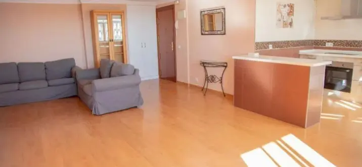 Sale of middle floor apartment in San Pedro de Alcántara 3