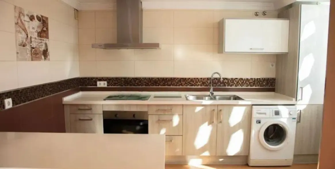 Sale of middle floor apartment in San Pedro de Alcántara 8