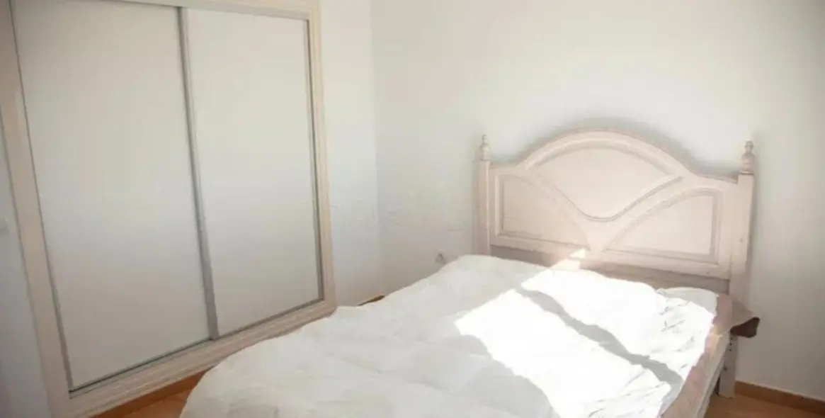 Sale of middle floor apartment in San Pedro de Alcántara 14
