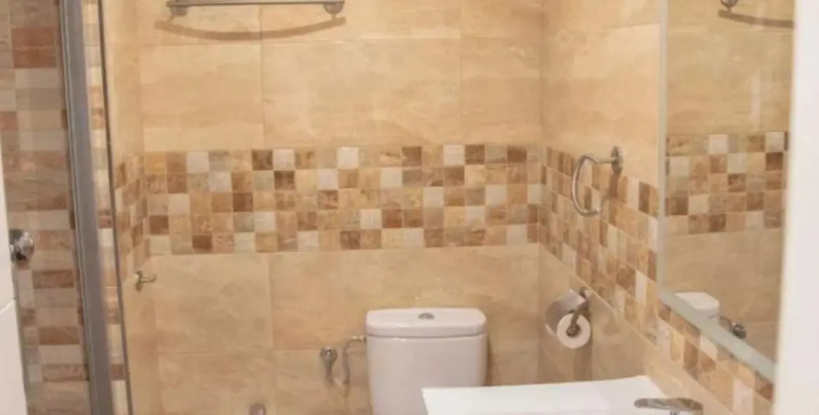 Sale of middle floor apartment in San Pedro de Alcántara 18