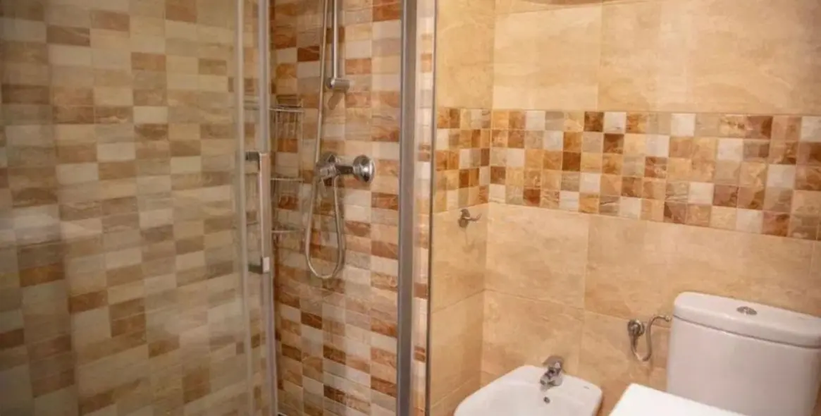 Sale of middle floor apartment in San Pedro de Alcántara 19