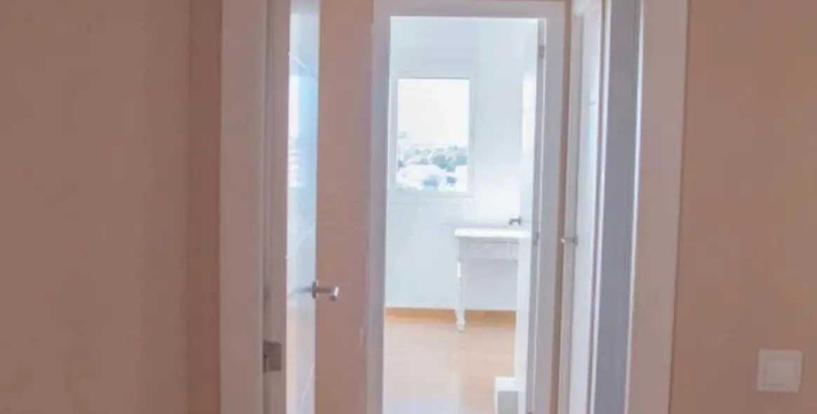 Sale of middle floor apartment in San Pedro de Alcántara 20