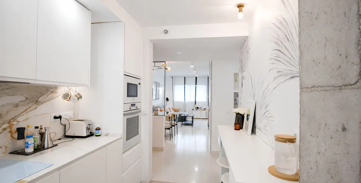 Sale of middle floor apartment in Fuengirola 7