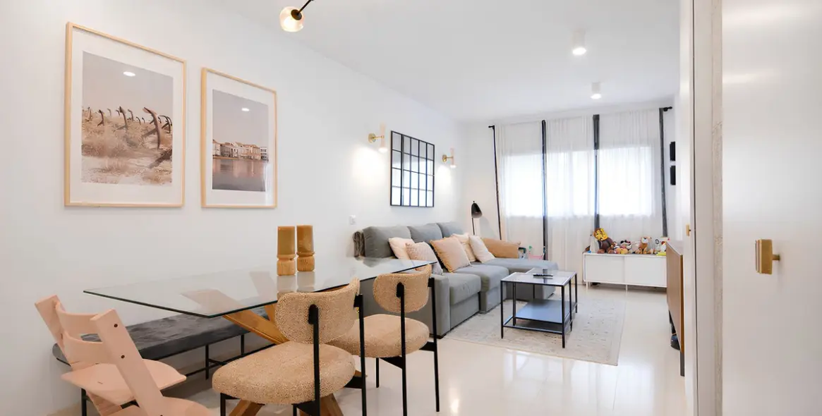 Sale of middle floor apartment in Fuengirola 10