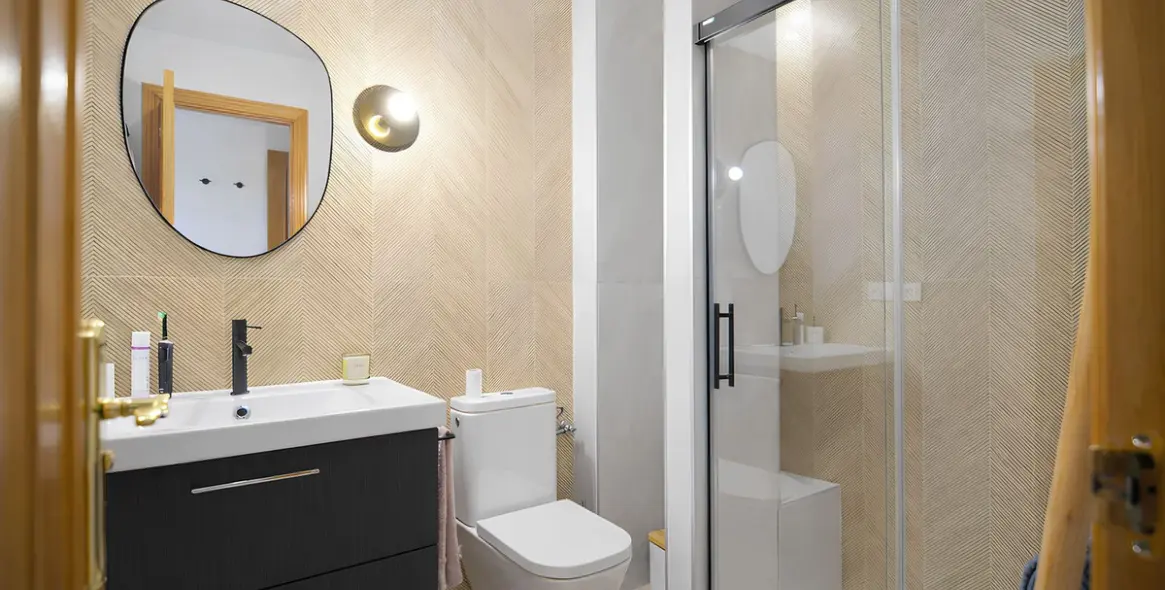 Sale of middle floor apartment in Fuengirola 15