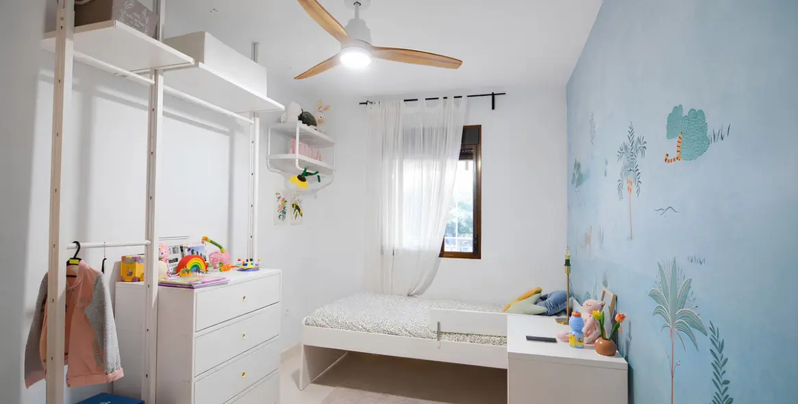 Sale of middle floor apartment in Fuengirola 16