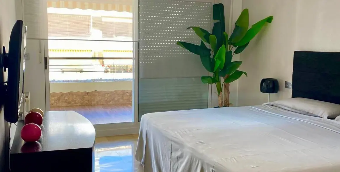 Sale of middle floor apartment in Guadalmina Alta 14