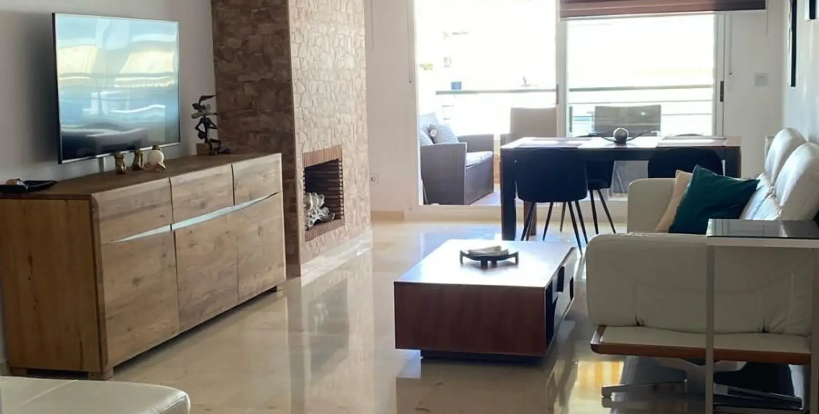 Sale of middle floor apartment in Guadalmina Alta 9