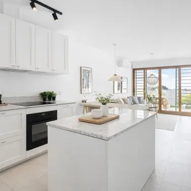 Sale of townhouse in Estepona