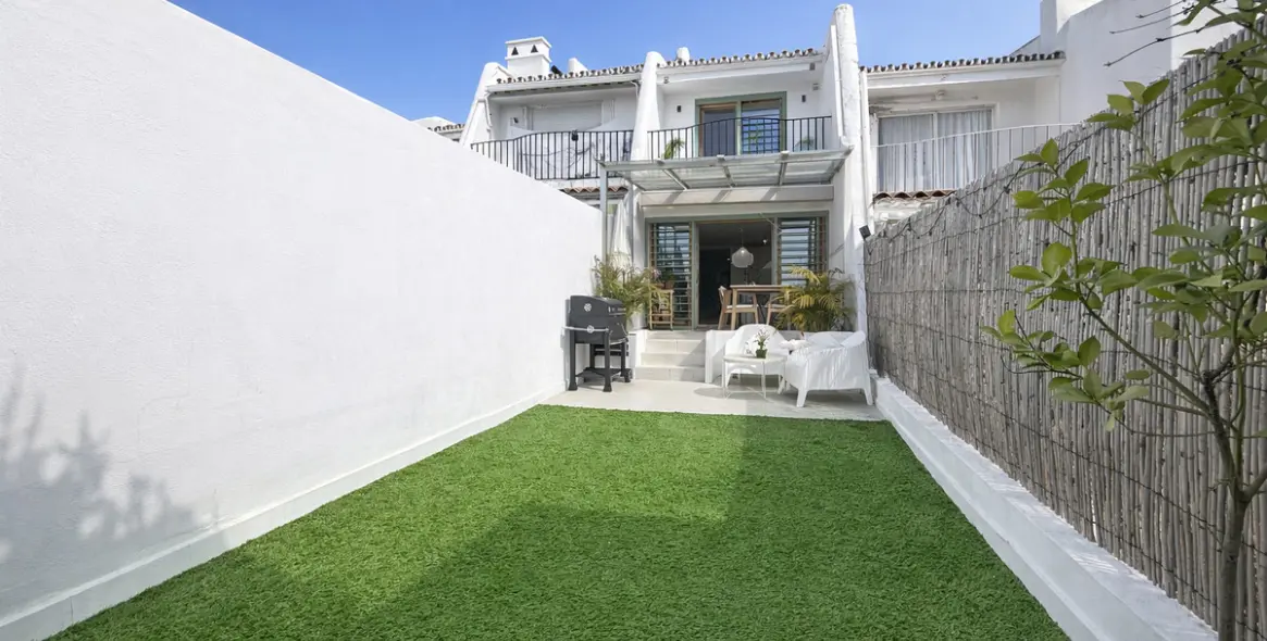 Sale of townhouse in Estepona 19