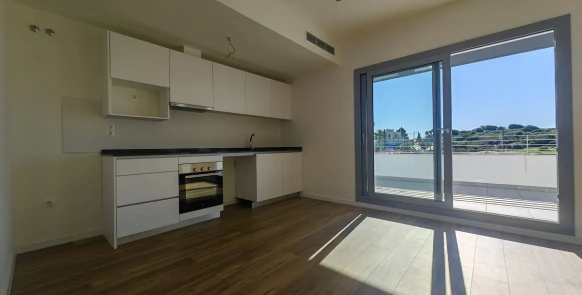 Sale of penthouse in Estepona 3