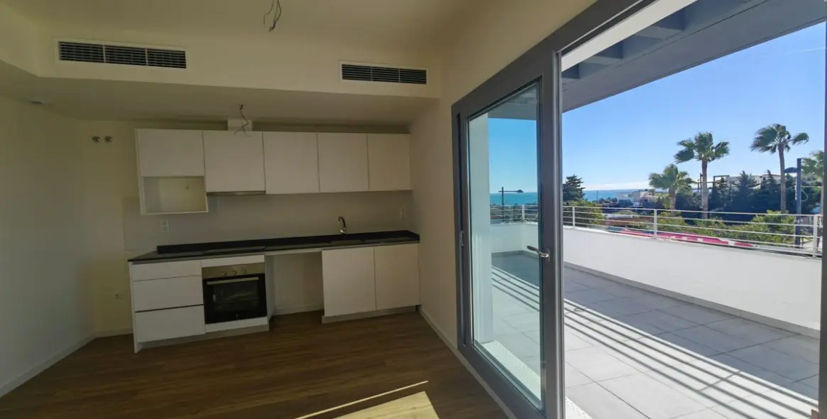 Sale of penthouse in Estepona 6