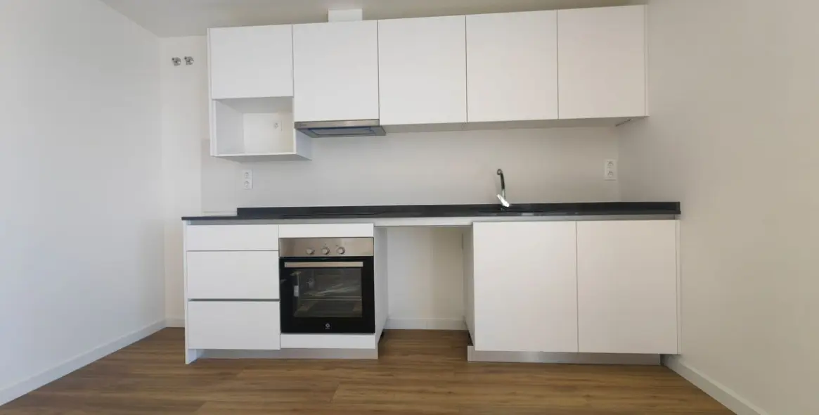 Sale of penthouse in Estepona 10