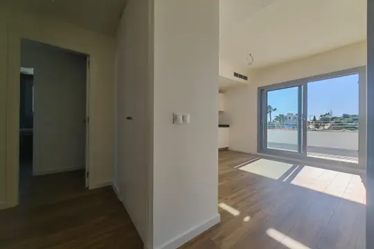Image 7 thumb