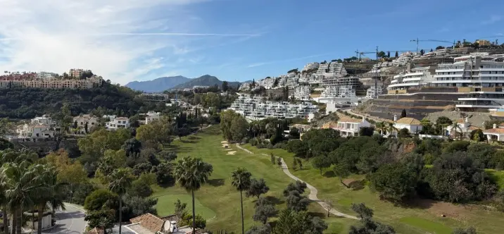 Sale of penthouse in La Quinta 0