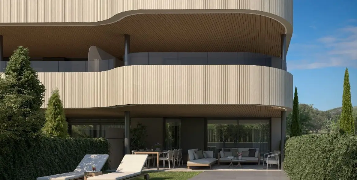 Sale of ground floor apartment in El Paraiso 18