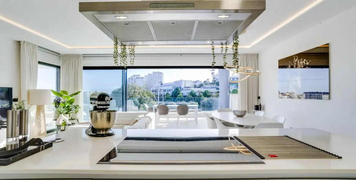 Продажа апартаментов на среднем этаже в Estepona 1