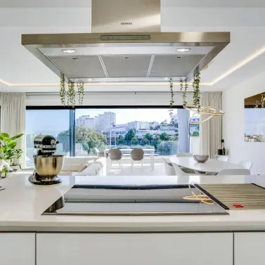 Продажа апартаментов на среднем этаже в Estepona