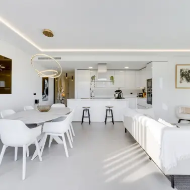 Продажа апартаментов на среднем этаже в Estepona