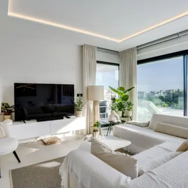 Продажа апартаментов на среднем этаже в Estepona