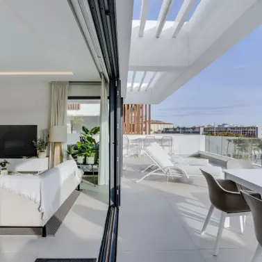 Продажа апартаментов на среднем этаже в Estepona