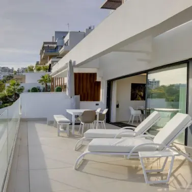 Продажа апартаментов на среднем этаже в Estepona