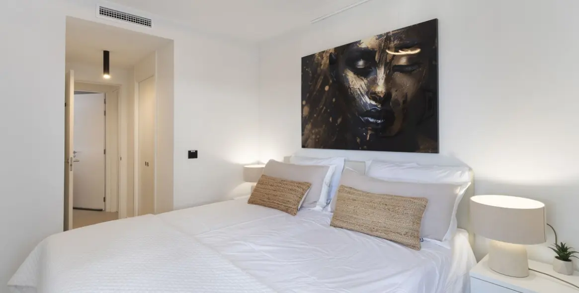 Продажа апартаментов на среднем этаже в Estepona 12