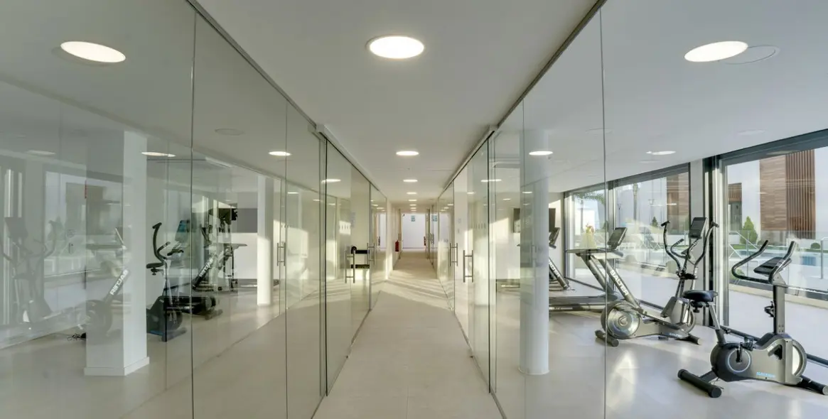 Продажа апартаментов на среднем этаже в Estepona 17