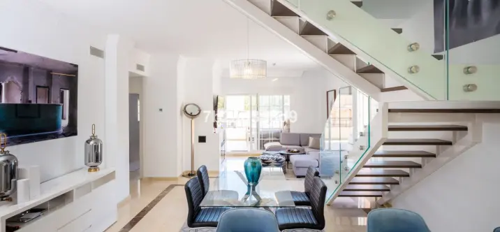 Sale of penthouse in Nueva Andalucía 0