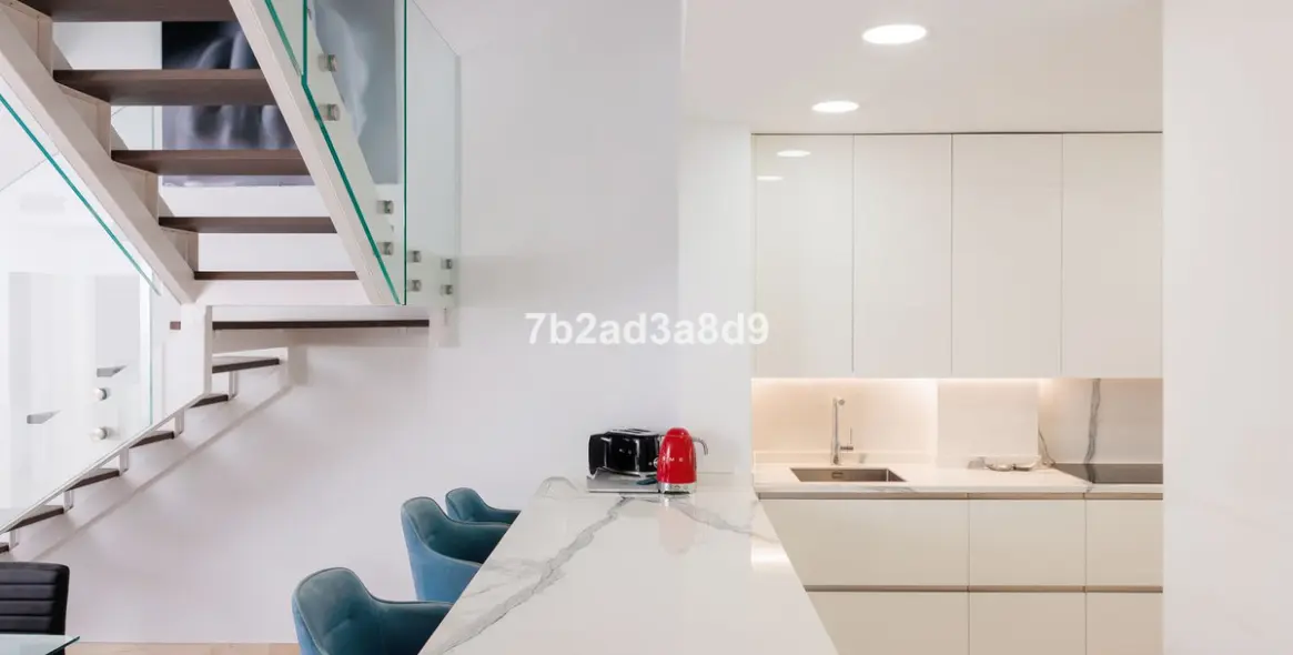 Sale of penthouse in Nueva Andalucía 6