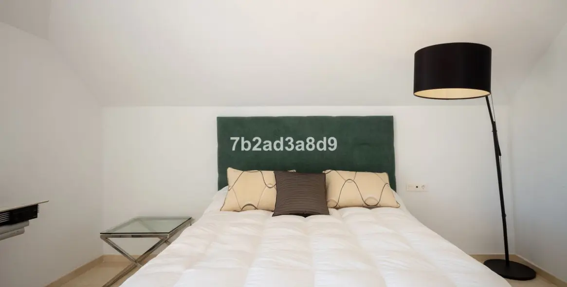 Sale of penthouse in Nueva Andalucía 8