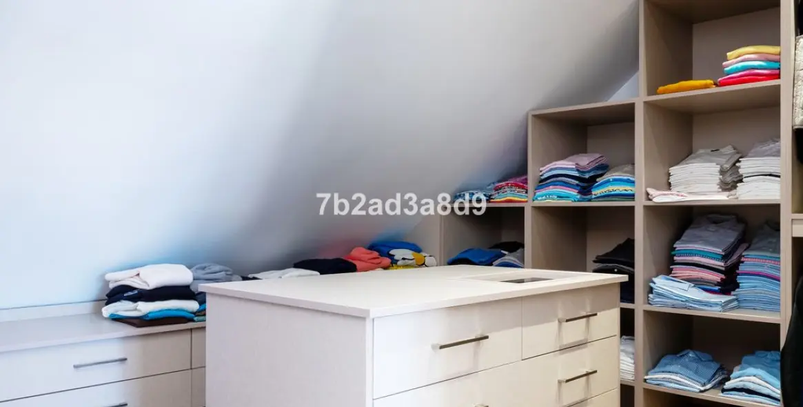 Sale of penthouse in Nueva Andalucía 18