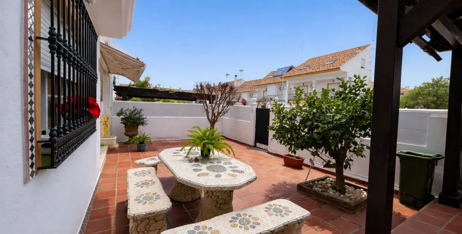 Venta de adosado en San Pedro de Alcántara 27