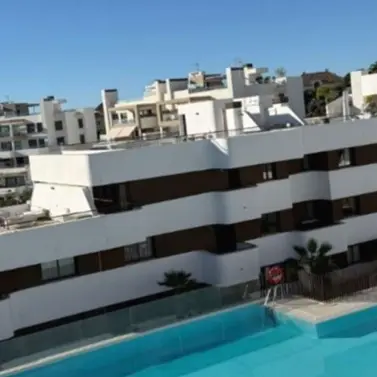 Продажа апартаментов на среднем этаже в Estepona