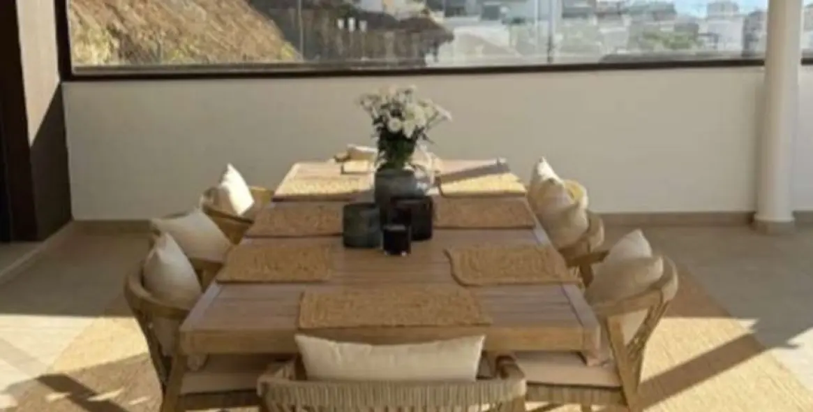 Sale of middle floor apartment in Estepona 8